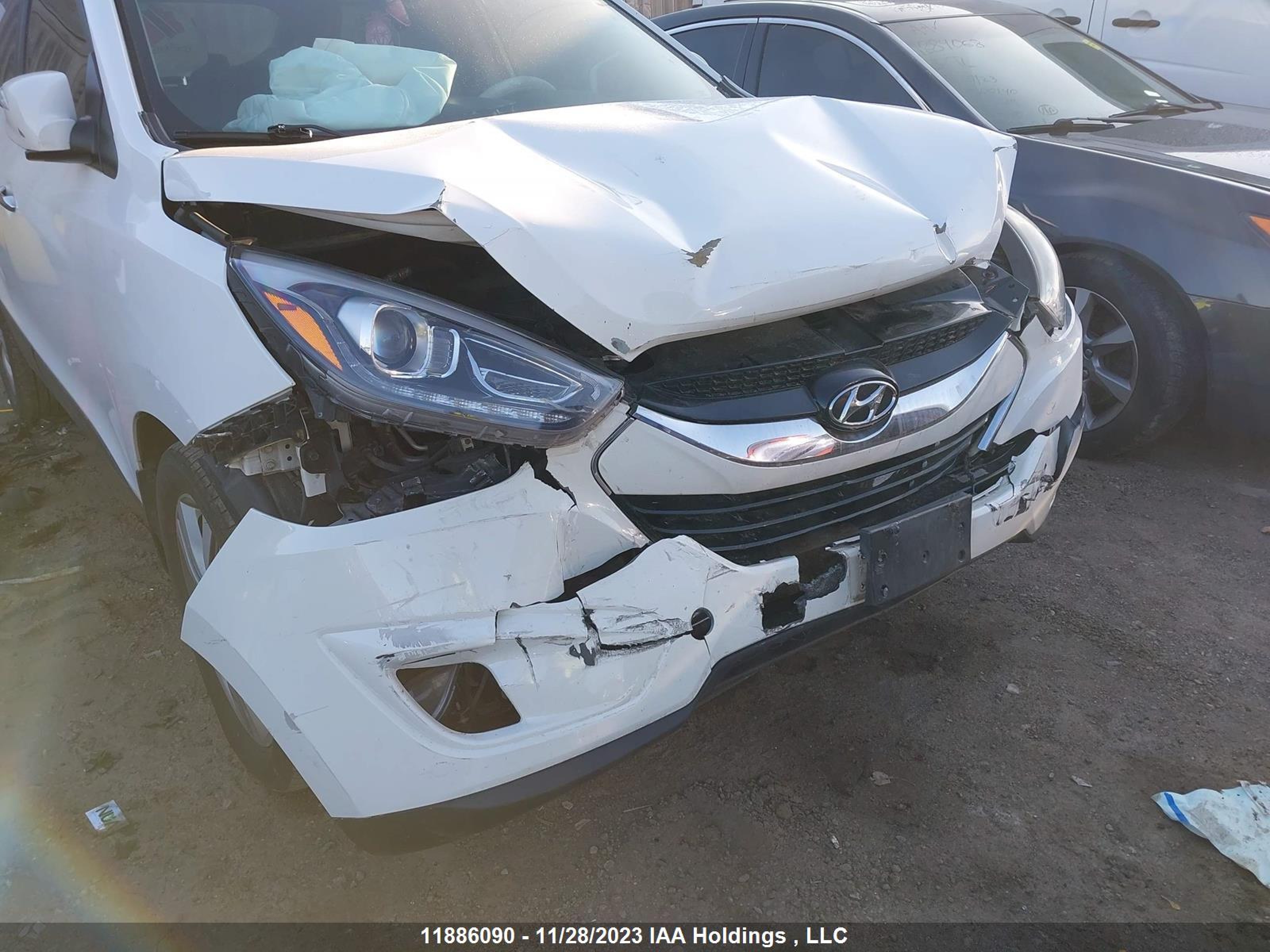 Photo 5 VIN: KM8JUCAG7FU094591 - HYUNDAI TUCSON 