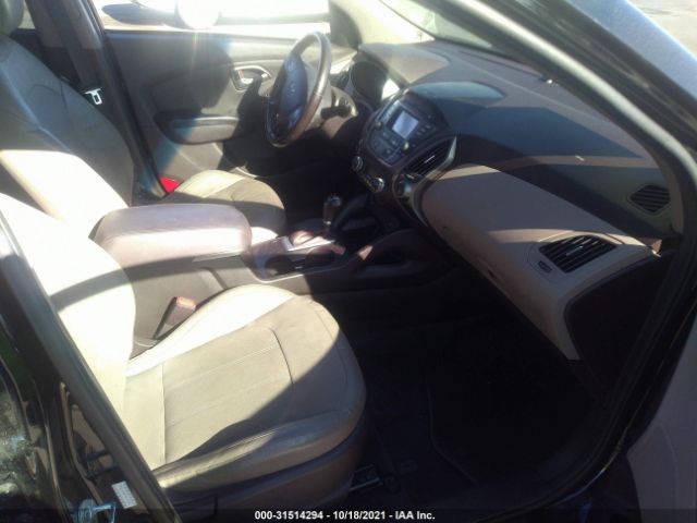 Photo 4 VIN: KM8JUCAG8FU117781 - HYUNDAI TUCSON 