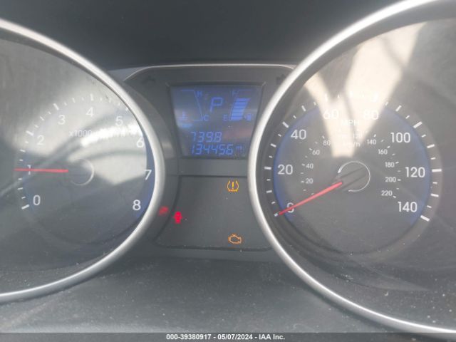 Photo 6 VIN: KM8JUCAG9FU088615 - HYUNDAI TUCSON 