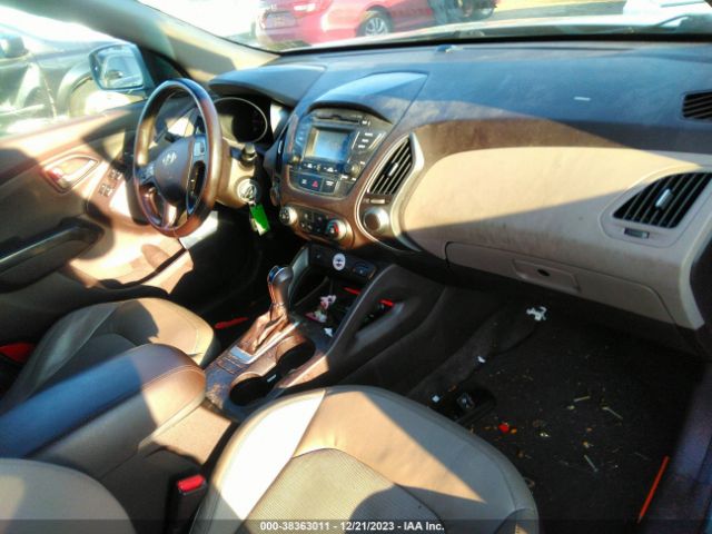 Photo 4 VIN: KM8JUCAG9FU979536 - HYUNDAI TUCSON 