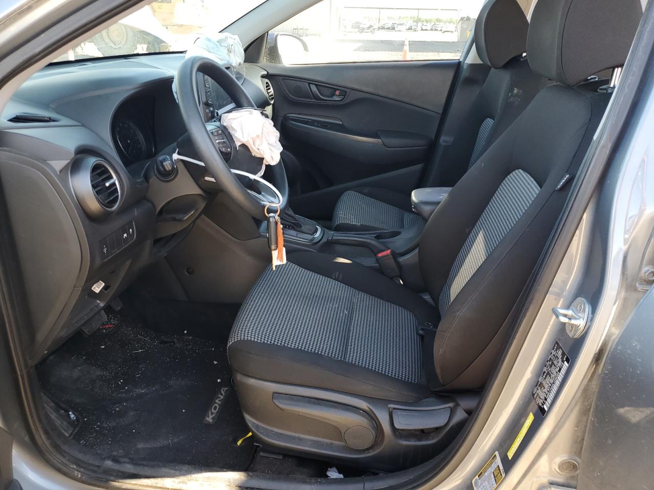 Photo 6 VIN: KM8K12AA0LU398389 - HYUNDAI KONA 