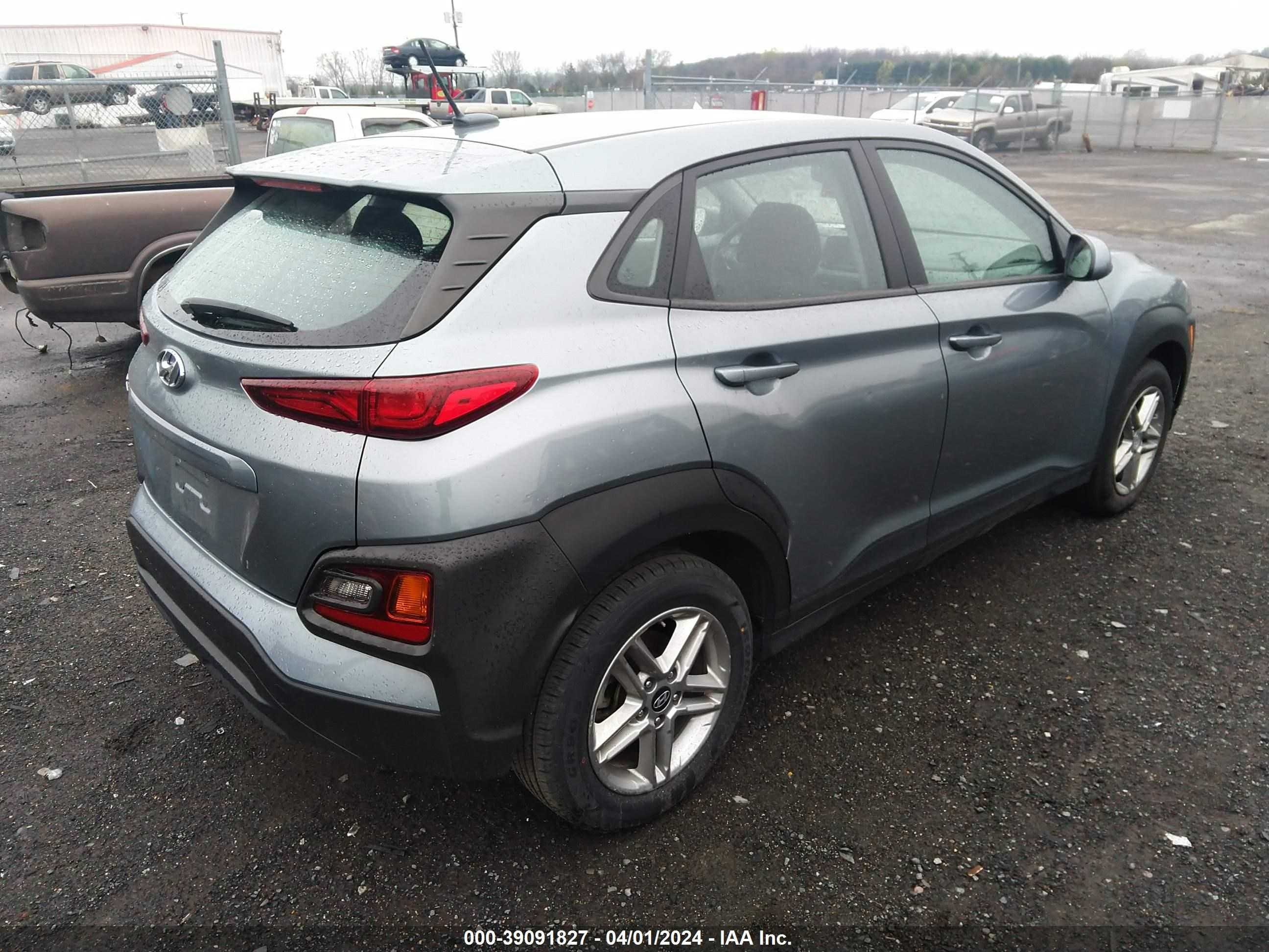 Photo 3 VIN: KM8K12AA1LU438396 - HYUNDAI KONA 