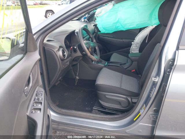 Photo 4 VIN: KM8K12AA2KU293514 - HYUNDAI KONA 