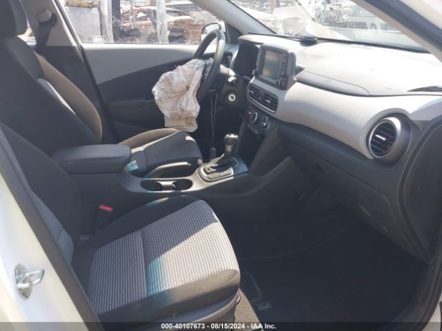 Photo 4 VIN: KM8K12AA2MU724596 - HYUNDAI KONA 