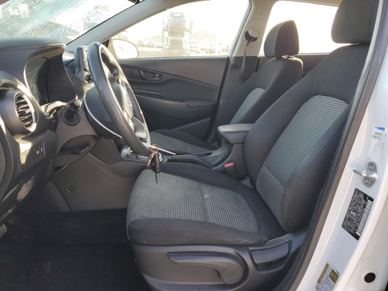 Photo 6 VIN: KM8K12AA5KU237809 - HYUNDAI KONA 