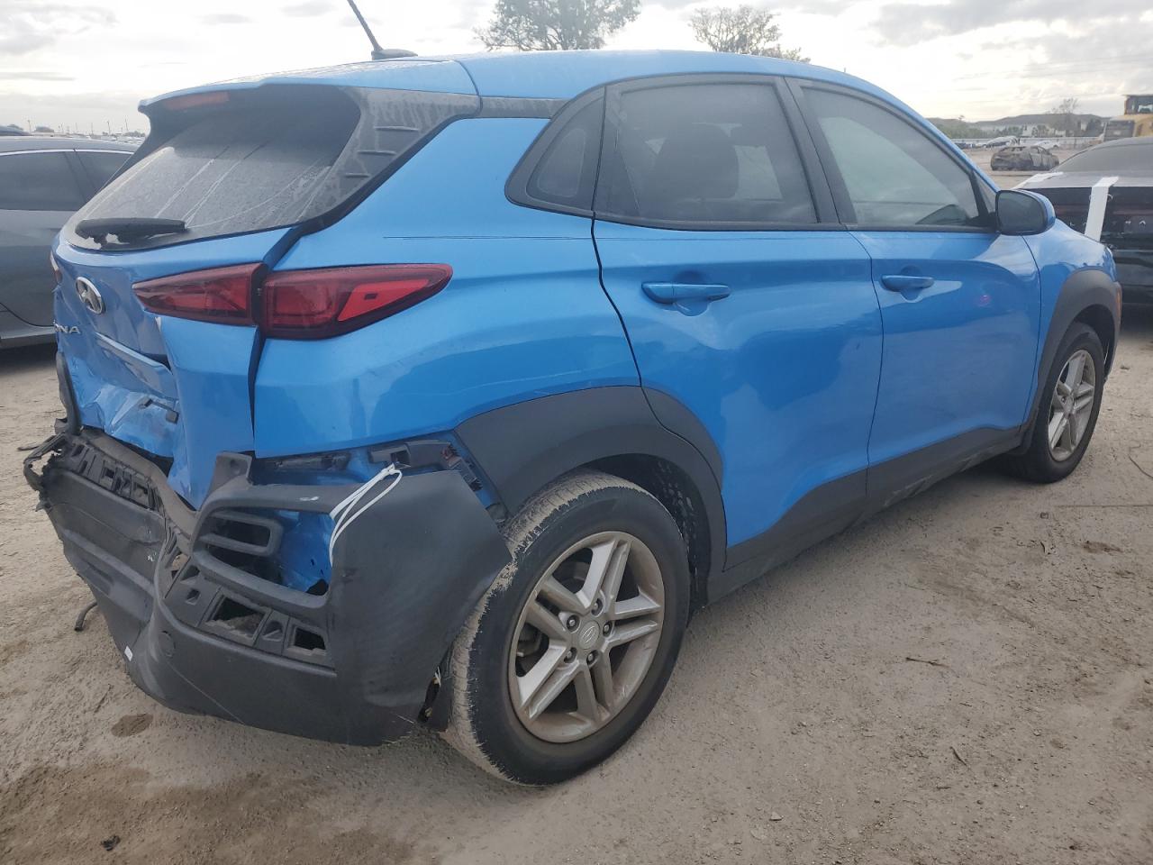 Photo 2 VIN: KM8K12AA5KU323038 - HYUNDAI KONA 