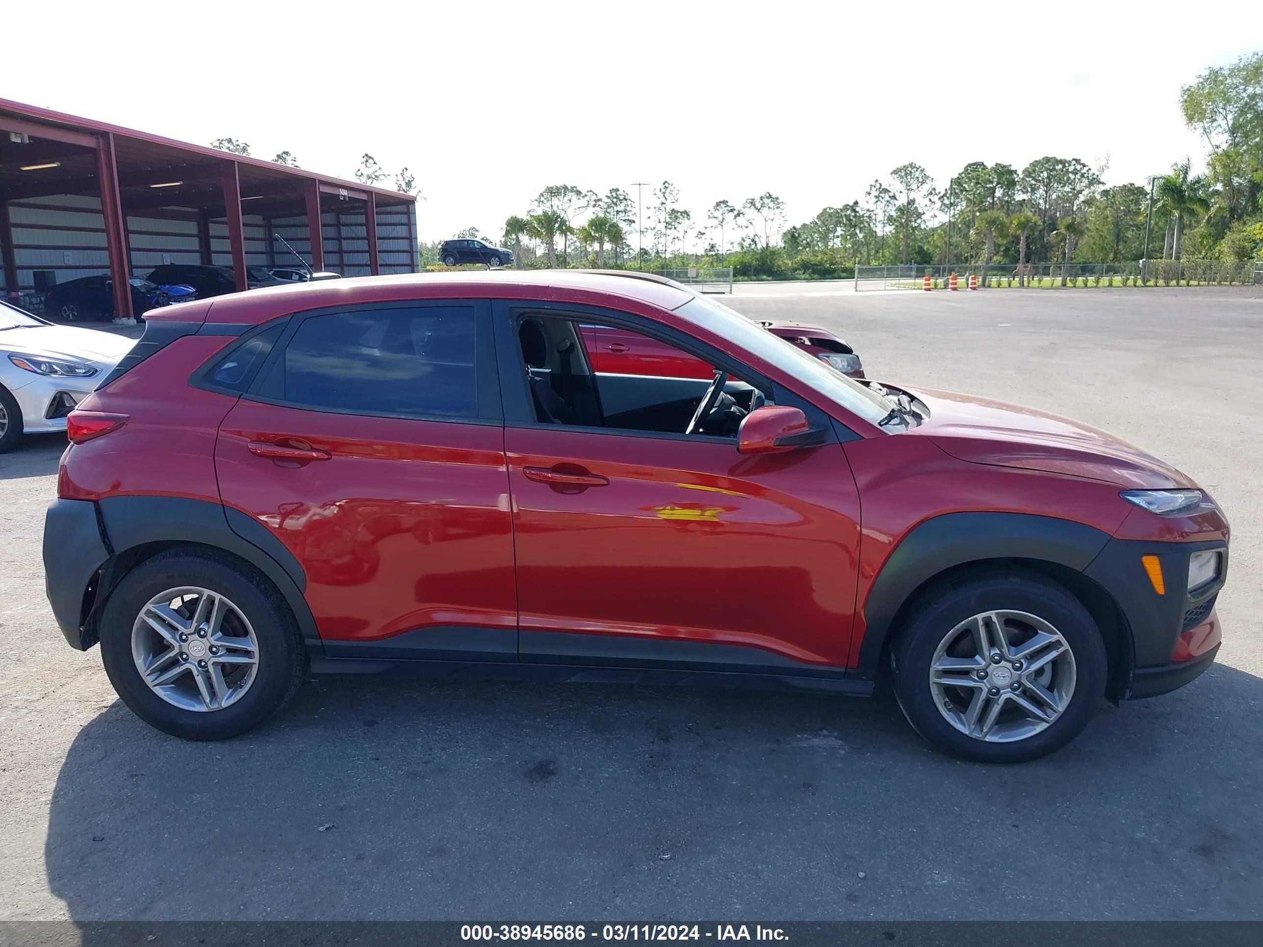 Photo 13 VIN: KM8K12AA5LU512063 - HYUNDAI KONA 