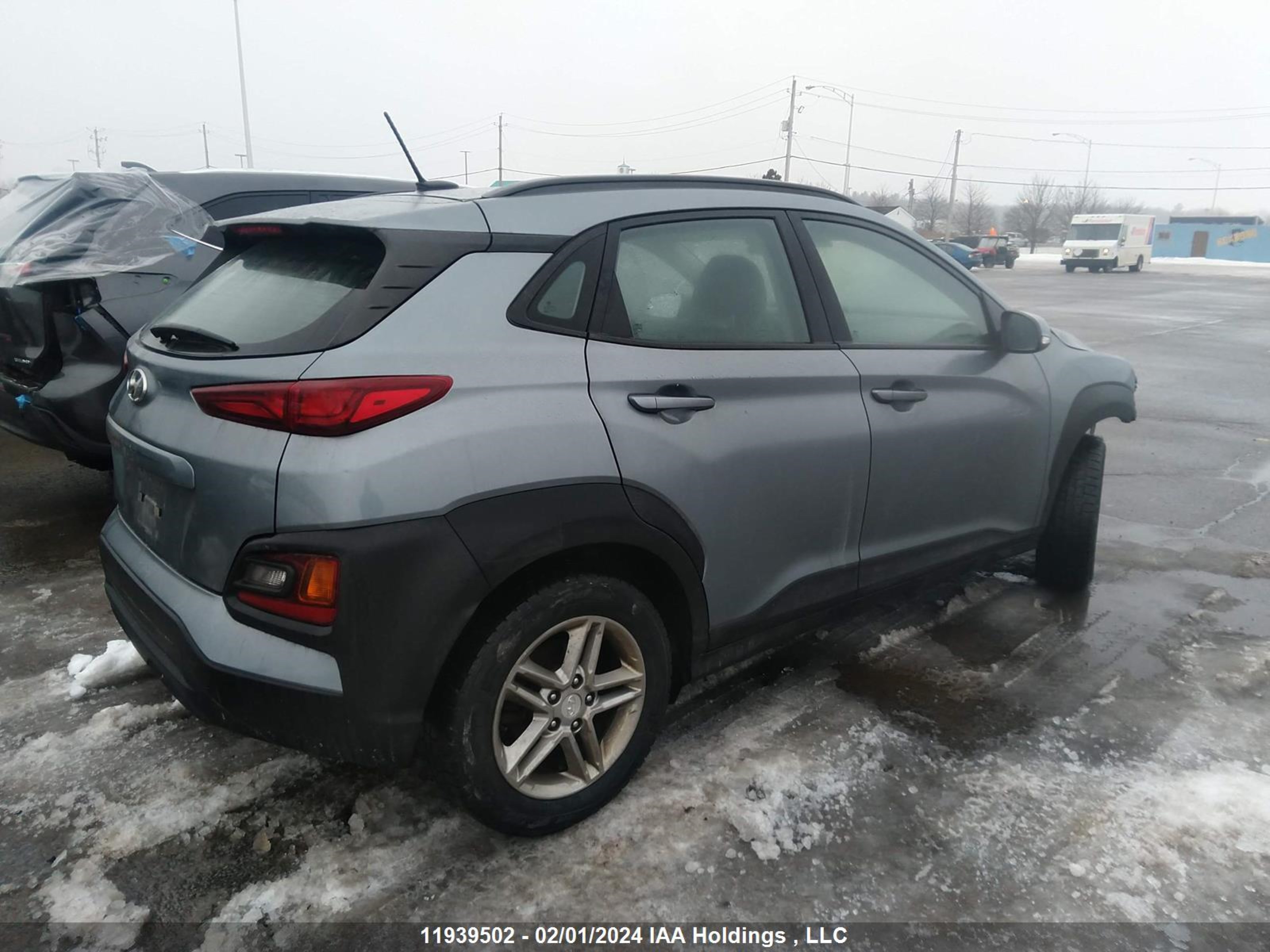 Photo 3 VIN: KM8K12AA6KU214832 - HYUNDAI KONA 