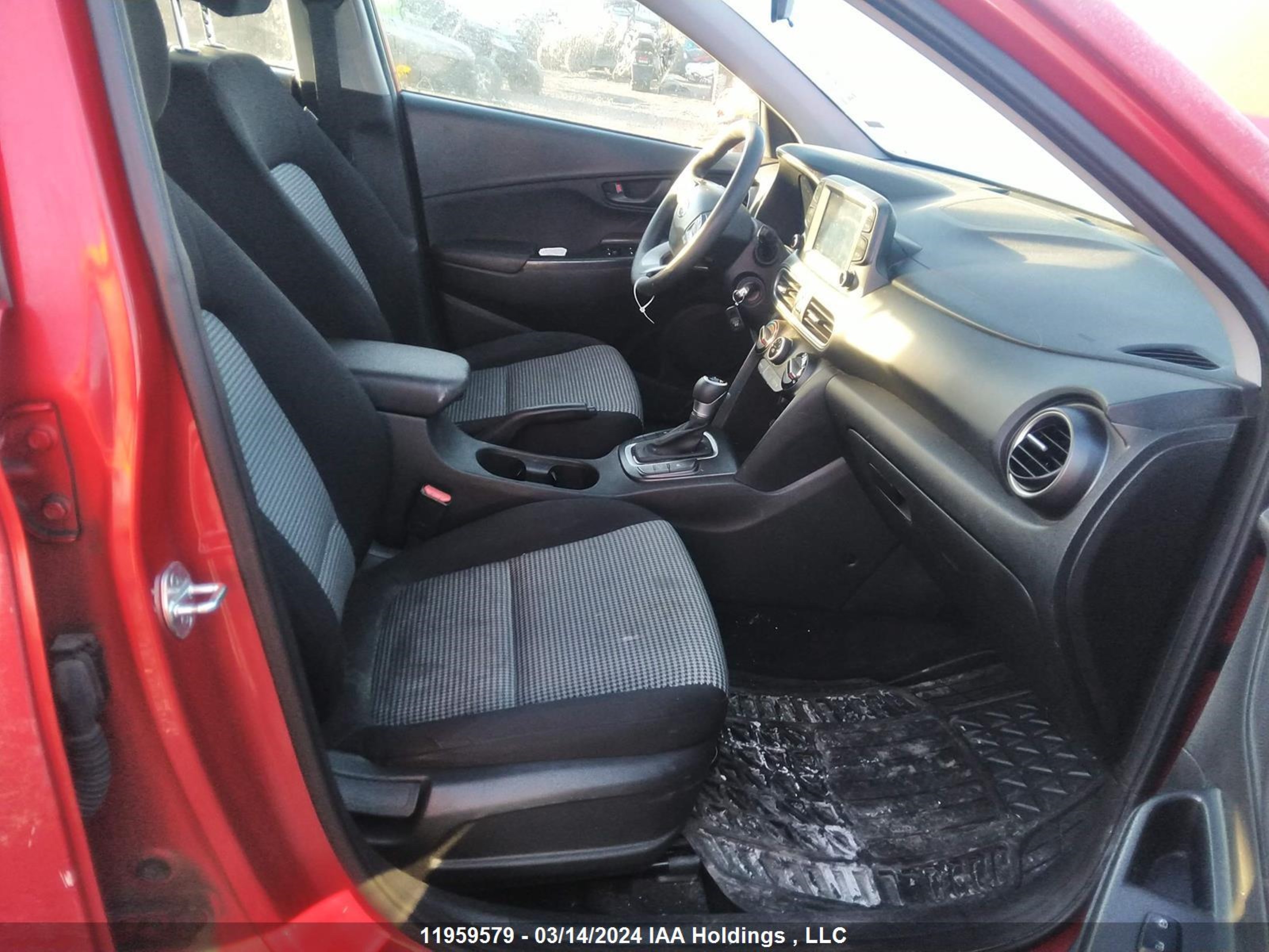 Photo 4 VIN: KM8K12AA6LU445814 - HYUNDAI KONA 