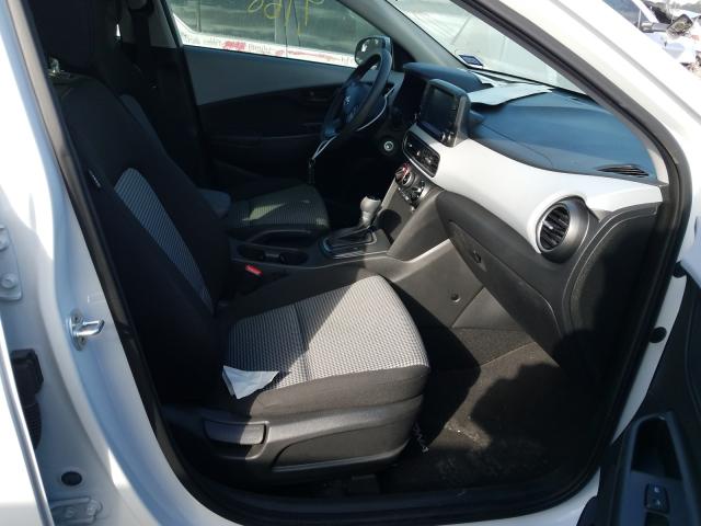 Photo 4 VIN: KM8K12AA7KU203239 - HYUNDAI KONA SE 