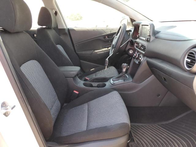 Photo 4 VIN: KM8K12AA7KU223829 - HYUNDAI KONA SE 