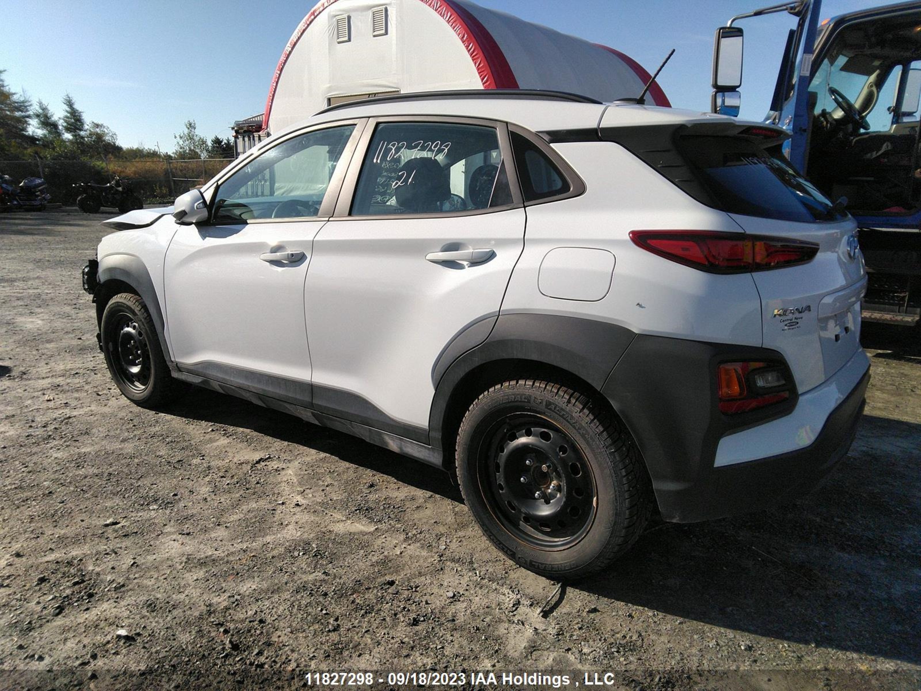 Photo 2 VIN: KM8K12AA8MU621179 - HYUNDAI KONA 