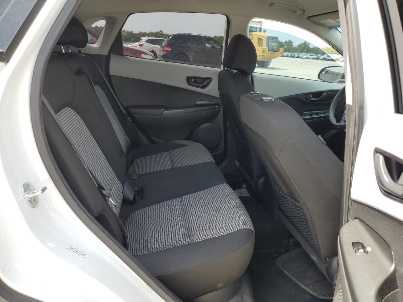 Photo 9 VIN: KM8K12AA8MU659334 - HYUNDAI KONA 