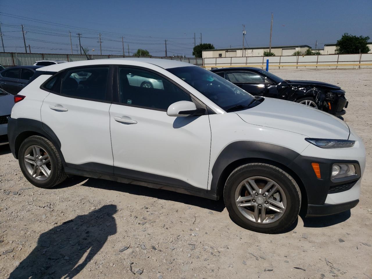 Photo 3 VIN: KM8K12AA9JU104629 - HYUNDAI KONA 