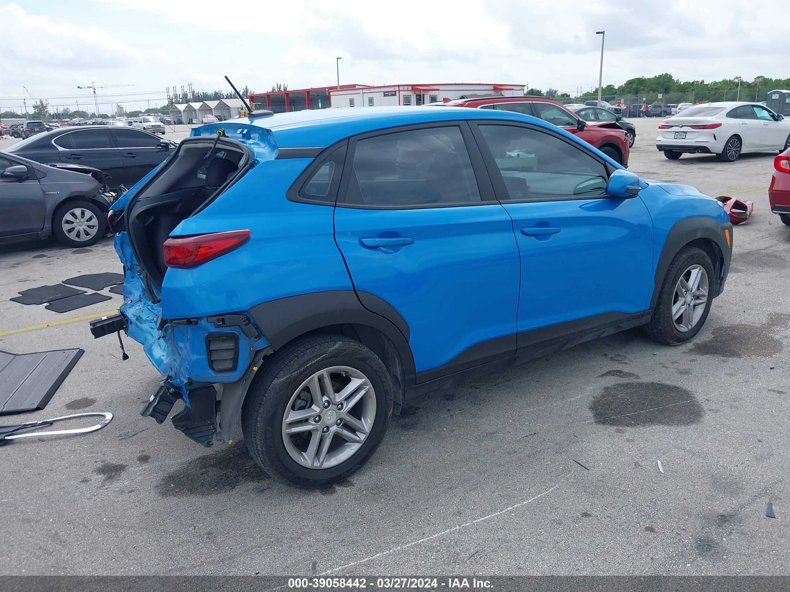 Photo 3 VIN: KM8K12AA9LU424584 - HYUNDAI KONA 