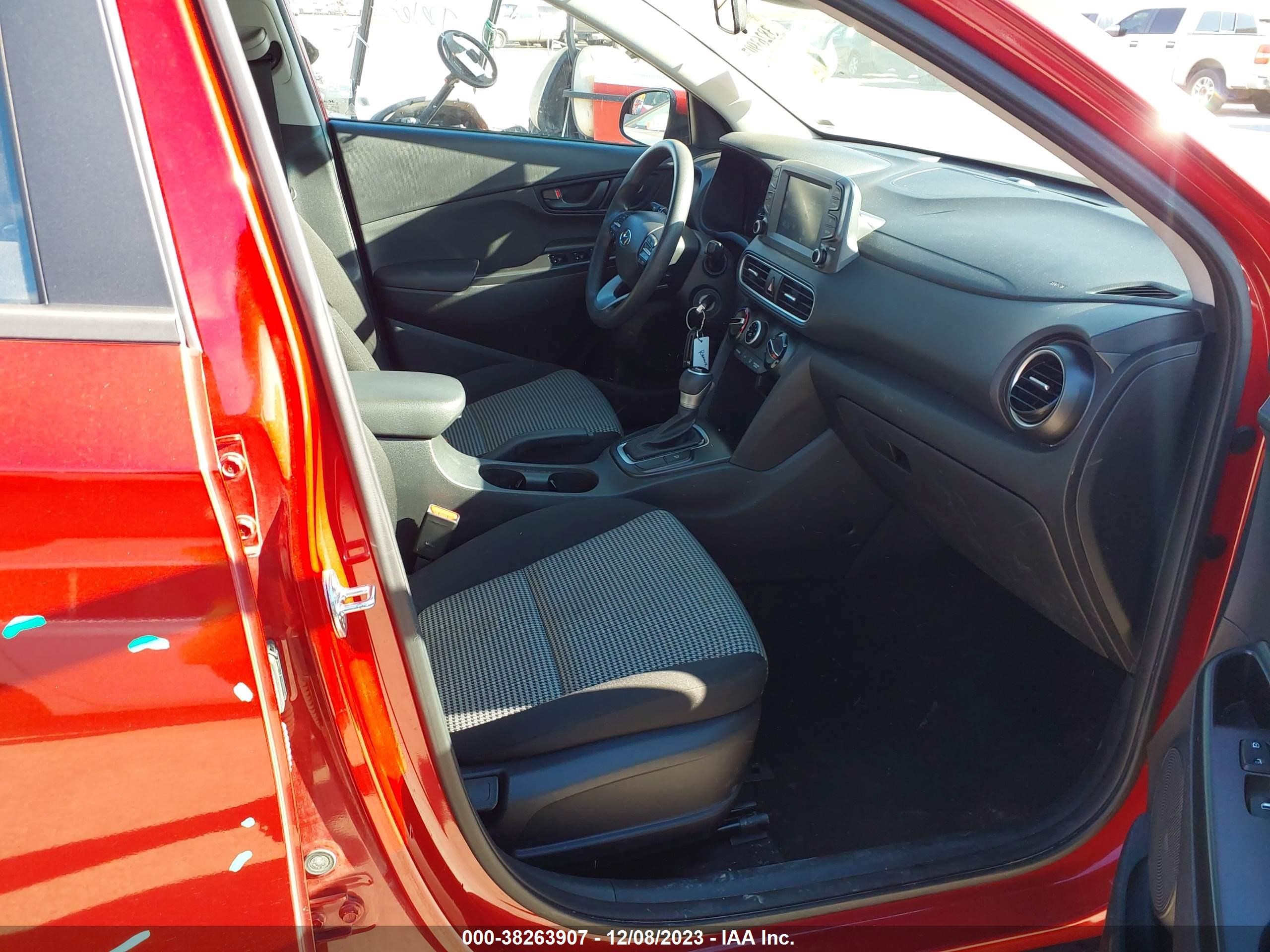 Photo 4 VIN: KM8K12AA9MU604648 - HYUNDAI KONA 