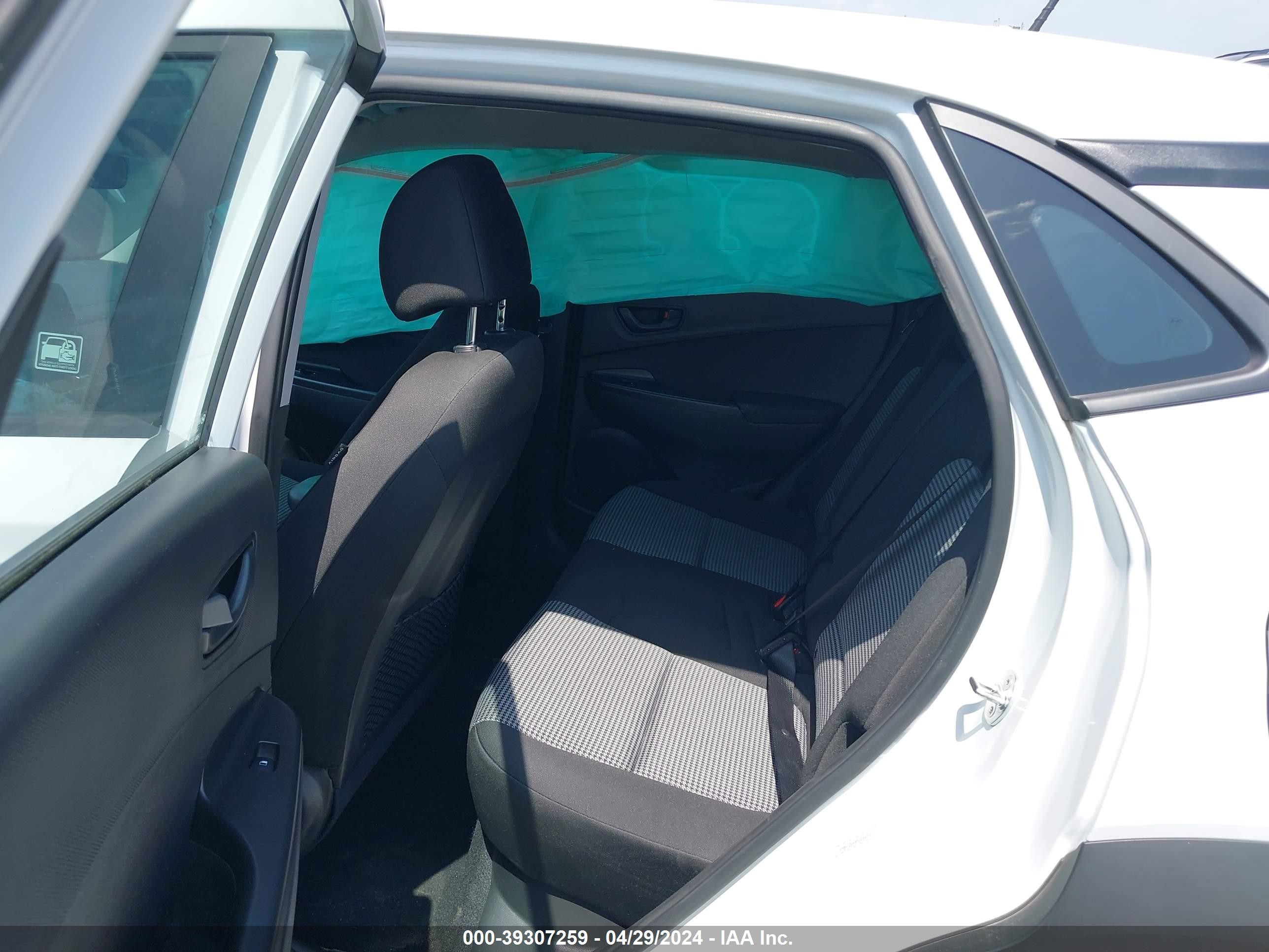 Photo 7 VIN: KM8K12AA9MU644373 - HYUNDAI KONA 