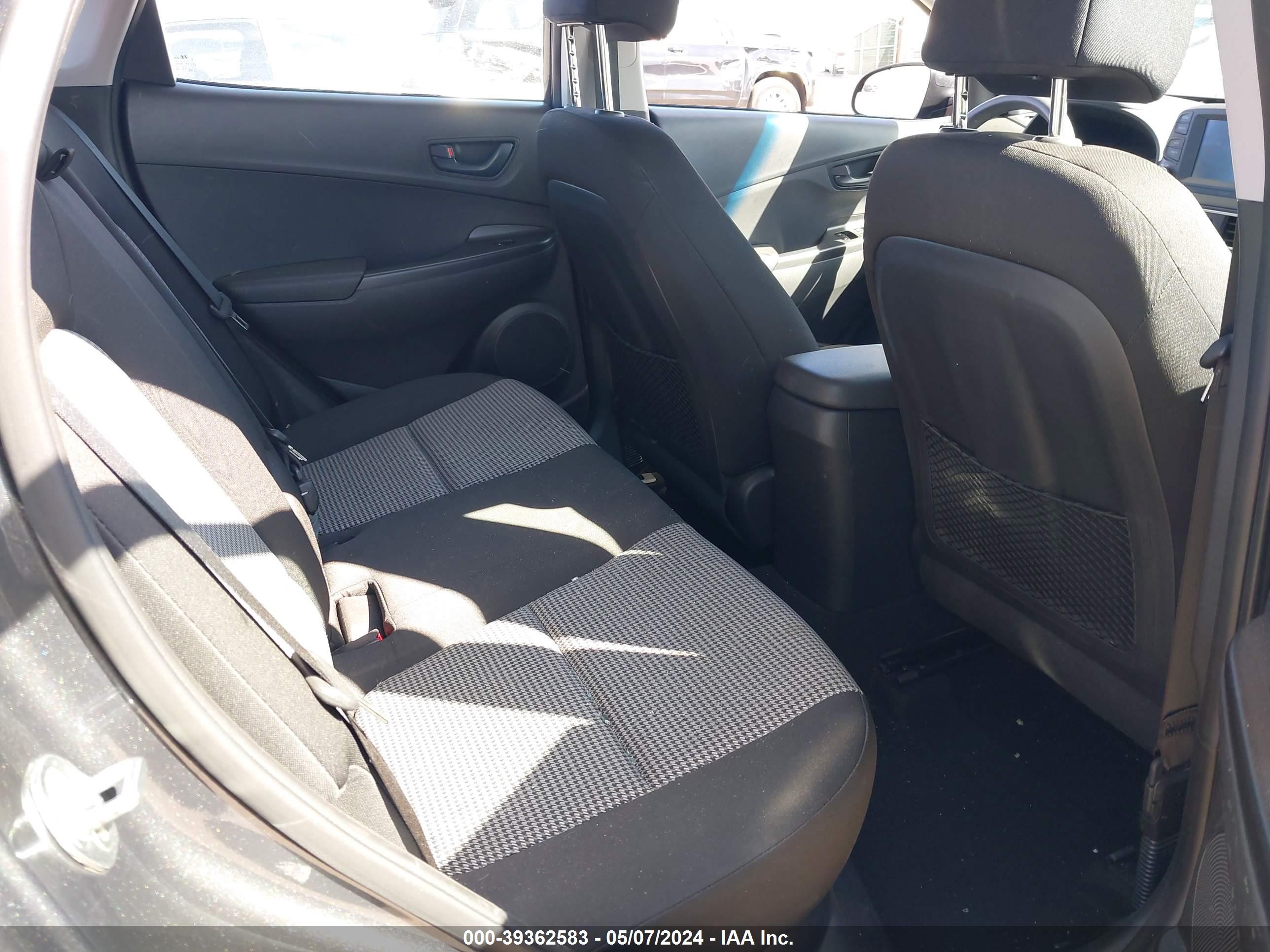 Photo 7 VIN: KM8K12AA9MU663778 - HYUNDAI KONA 