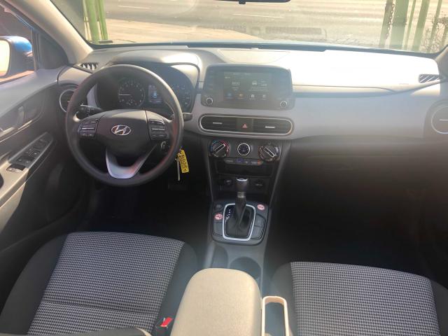 Photo 8 VIN: KM8K12AAXKU281711 - HYUNDAI KONA SE 