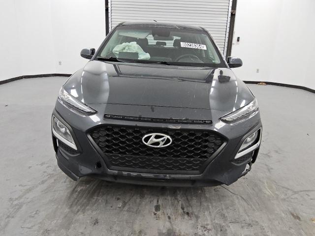 Photo 4 VIN: KM8K12AAXLU460381 - HYUNDAI KONA SE 