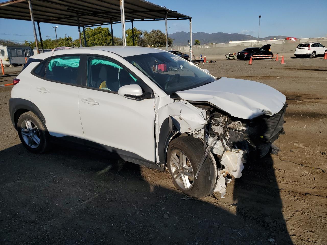 Photo 3 VIN: KM8K12AAXLU466486 - HYUNDAI KONA 