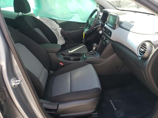 Photo 4 VIN: KM8K12AAXMU708775 - HYUNDAI KONA SE 