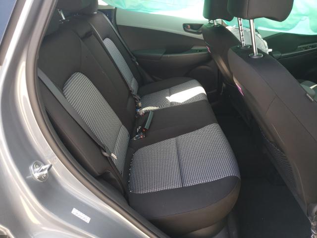 Photo 5 VIN: KM8K12AAXMU708775 - HYUNDAI KONA SE 