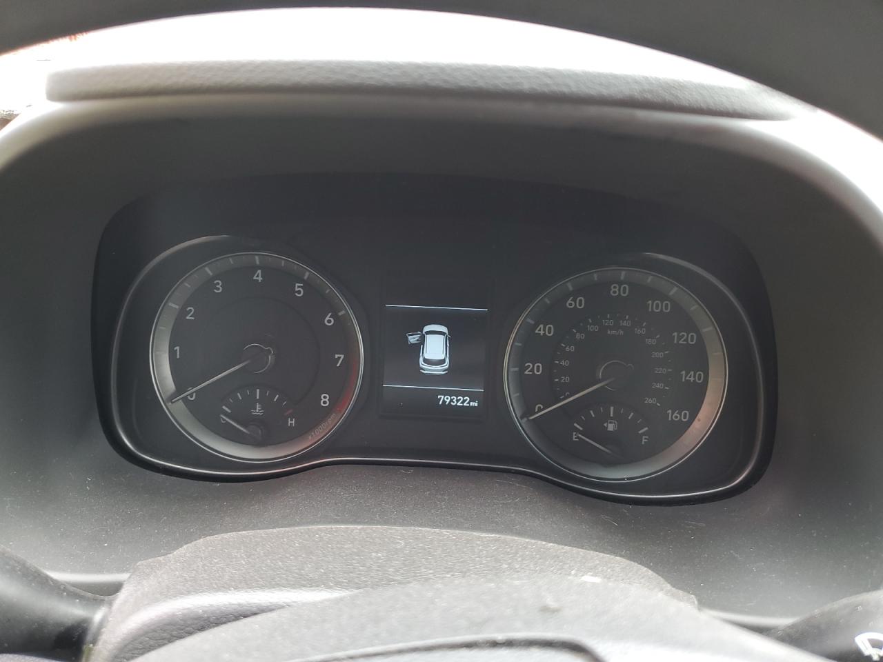 Photo 8 VIN: KM8K1CAA2KU298038 - HYUNDAI KONA SE 