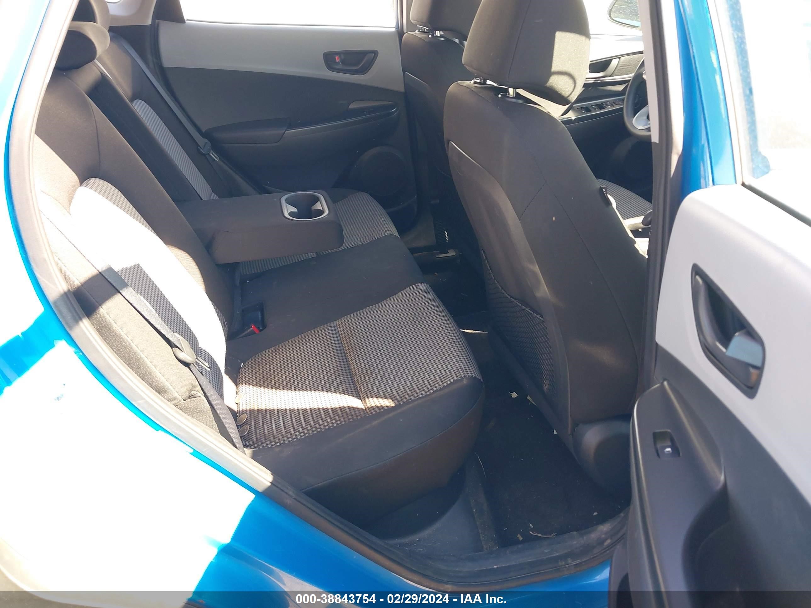 Photo 7 VIN: KM8K1CAA2LU415439 - HYUNDAI KONA 