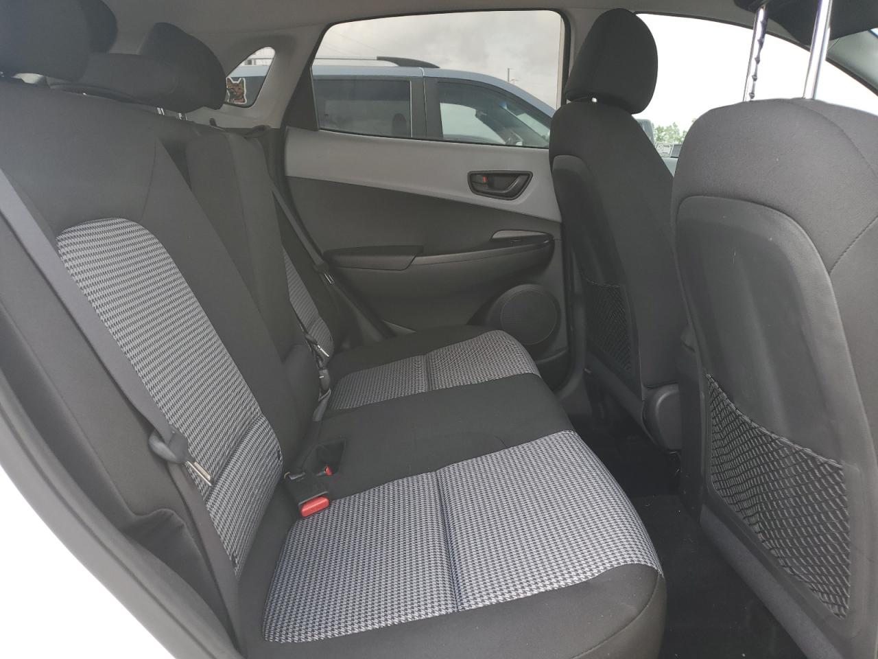 Photo 10 VIN: KM8K1CAA3MU748329 - HYUNDAI KONA 