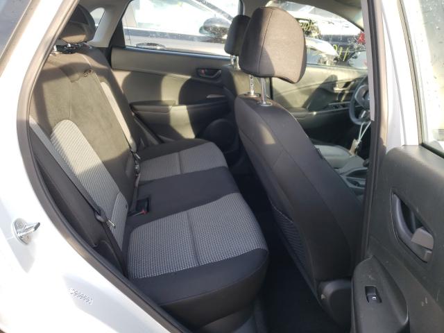 Photo 5 VIN: KM8K1CAA5KU373248 - HYUNDAI KONA SE 