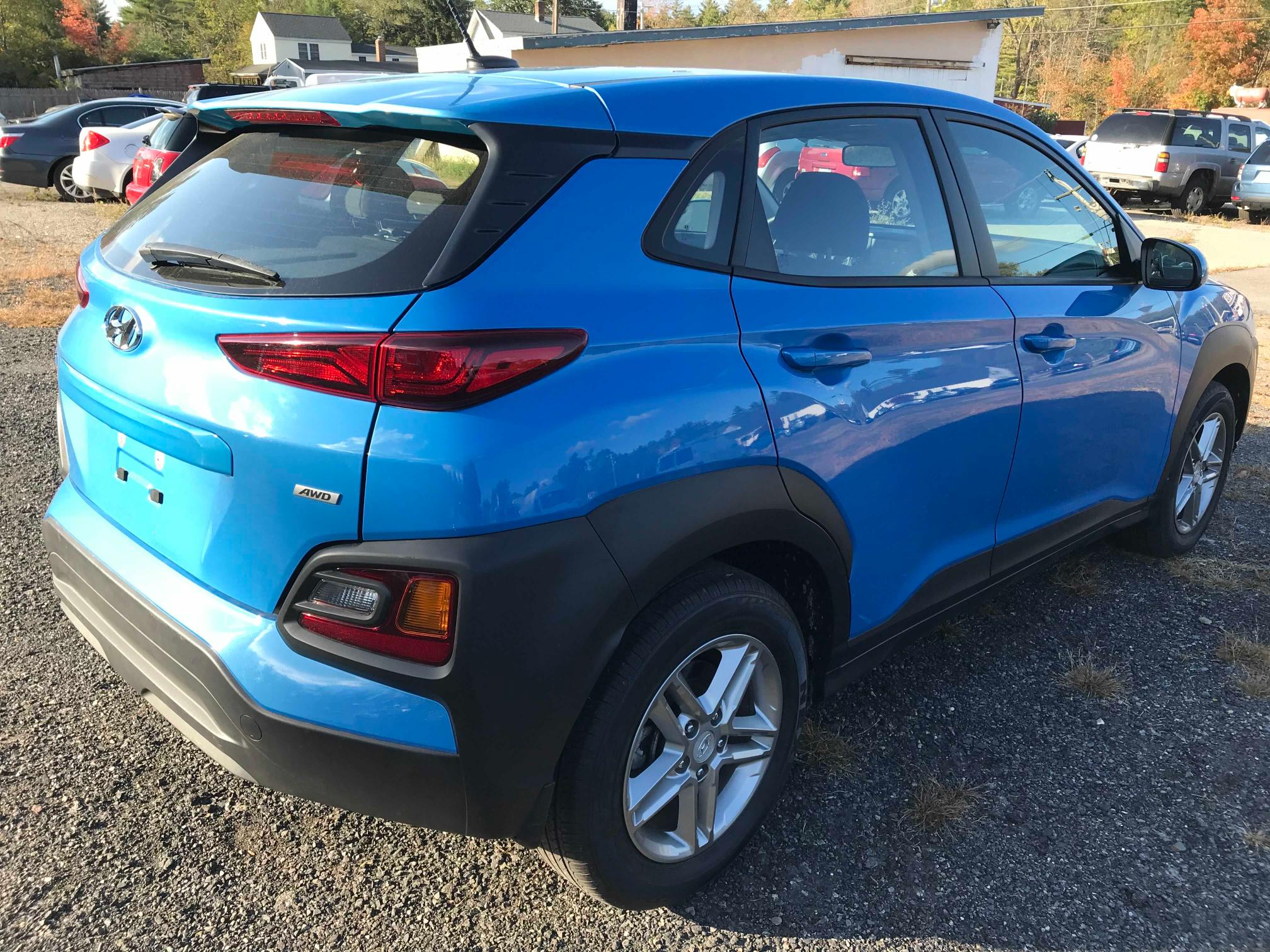 Photo 3 VIN: KM8K1CAA8JU101050 - HYUNDAI KONA 