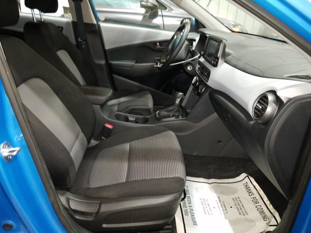 Photo 4 VIN: KM8K1CAA8KU328594 - HYUNDAI KONA SE 