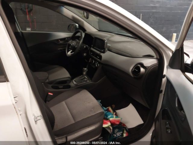 Photo 4 VIN: KM8K1CAA8MU662434 - HYUNDAI KONA 