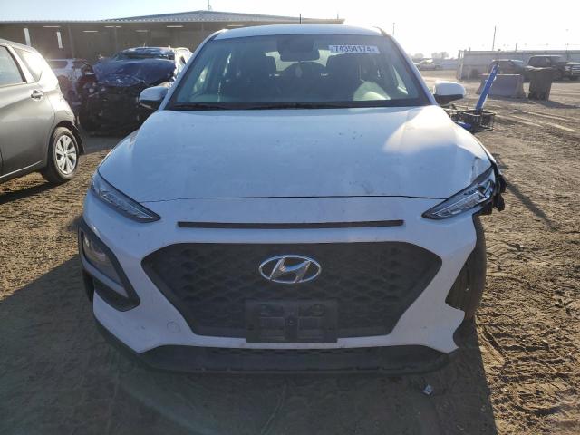 Photo 4 VIN: KM8K1CAA8MU703743 - HYUNDAI KONA SE 