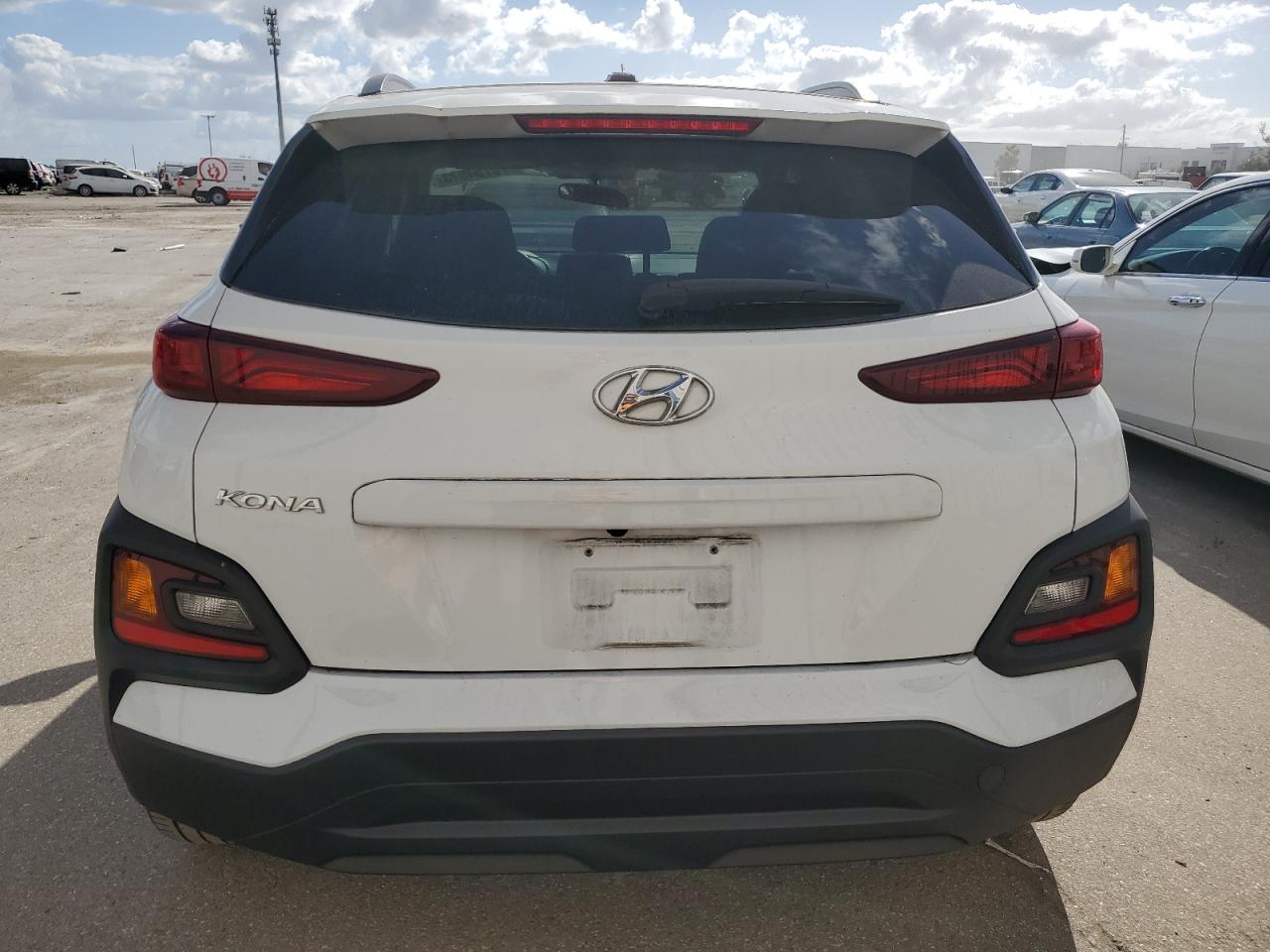 Photo 5 VIN: KM8K22AA0JU122272 - HYUNDAI KONA 