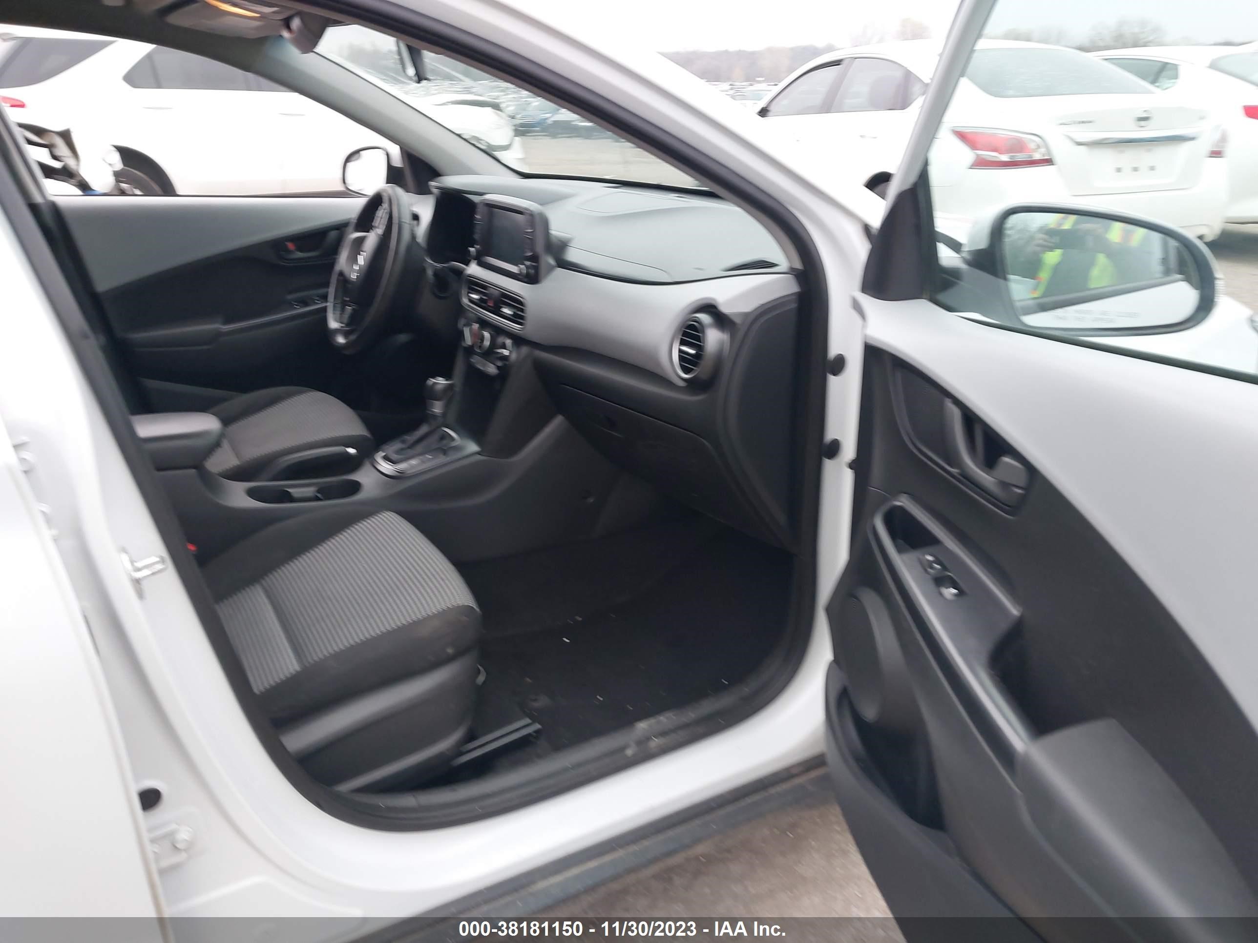 Photo 4 VIN: KM8K22AA0JU148225 - HYUNDAI KONA 