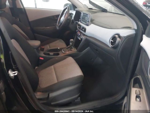 Photo 4 VIN: KM8K22AA2MU599094 - HYUNDAI KONA 