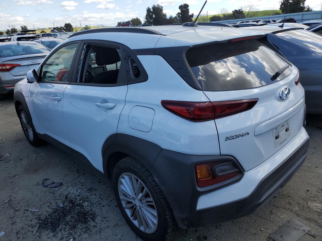 Photo 1 VIN: KM8K22AA4LU446957 - HYUNDAI KONA 