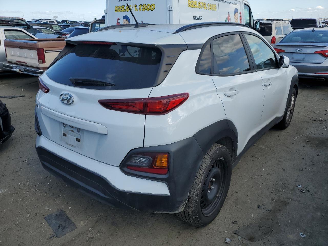 Photo 2 VIN: KM8K22AA4LU446957 - HYUNDAI KONA 