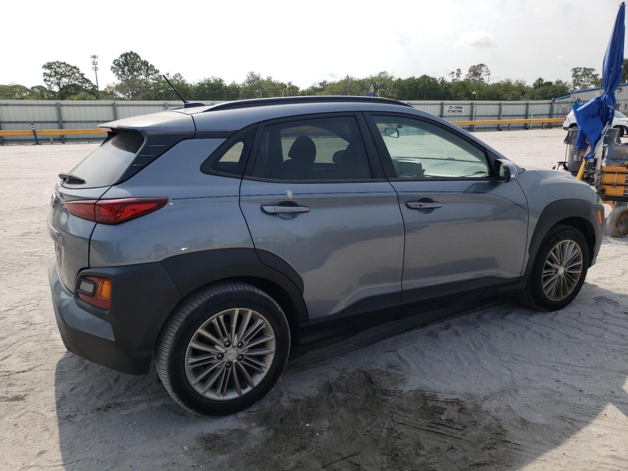 Photo 2 VIN: KM8K22AA6JU145779 - HYUNDAI KONA 