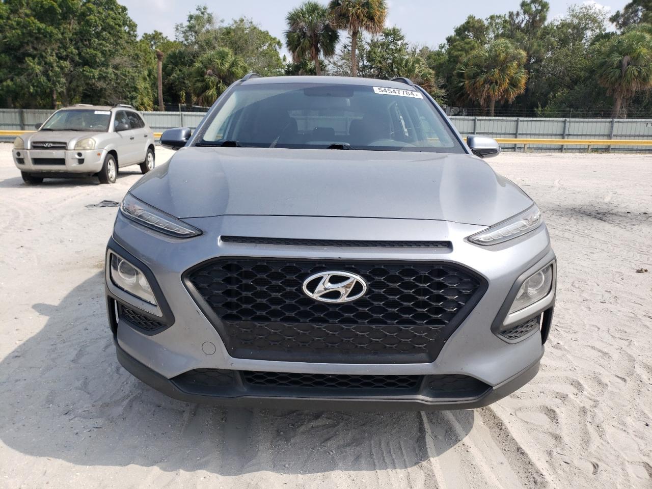 Photo 4 VIN: KM8K22AA6JU145779 - HYUNDAI KONA 