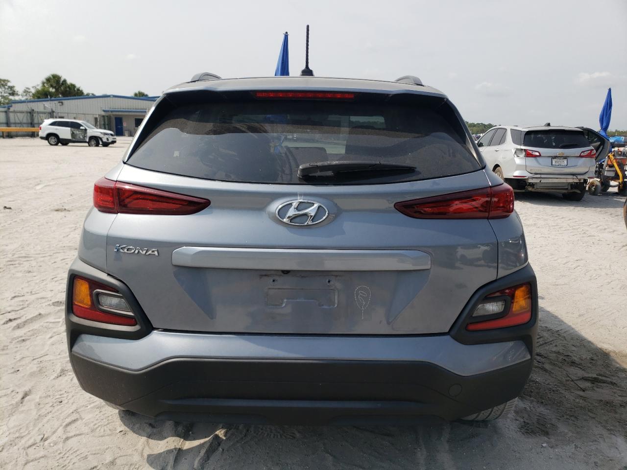 Photo 5 VIN: KM8K22AA6JU145779 - HYUNDAI KONA 