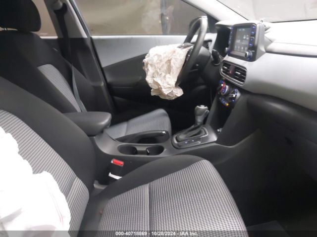 Photo 4 VIN: KM8K22AA7MU616794 - HYUNDAI KONA 