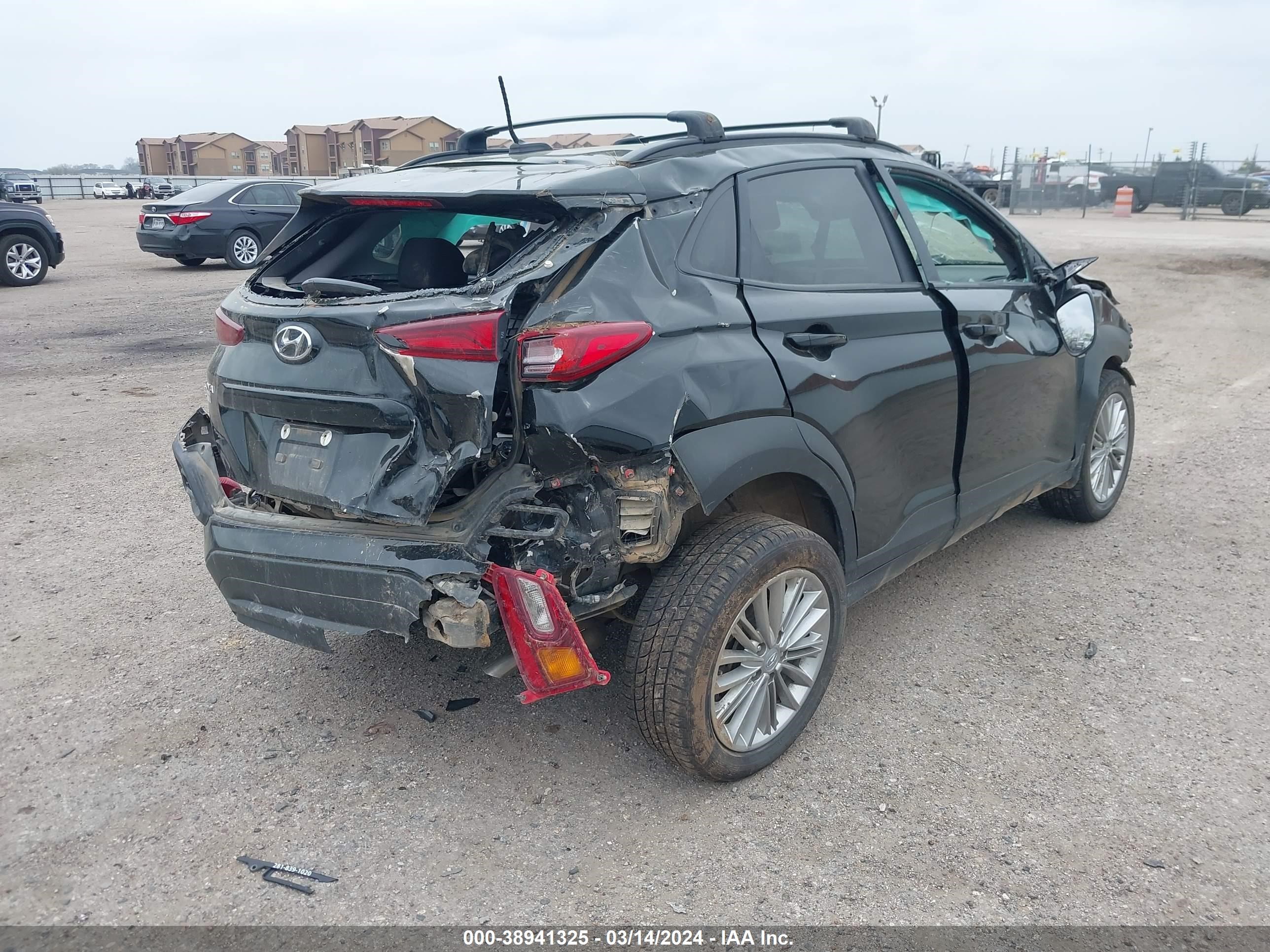 Photo 3 VIN: KM8K22AA8MU669391 - HYUNDAI KONA 