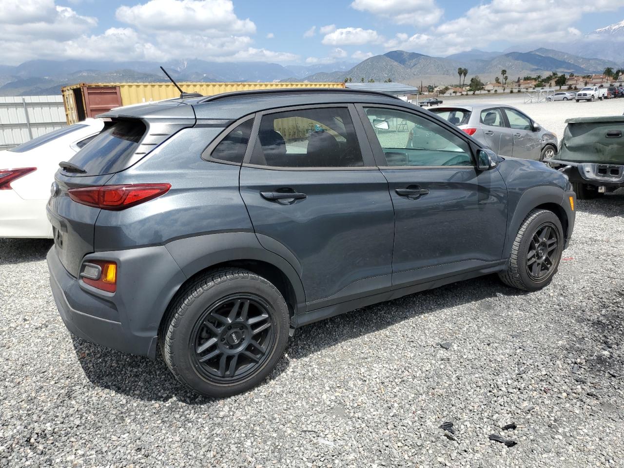 Photo 2 VIN: KM8K22AAXJU078197 - HYUNDAI KONA 