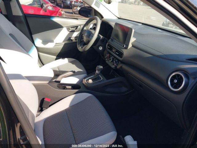 Photo 4 VIN: KM8K22AB0NU761539 - HYUNDAI KONA 