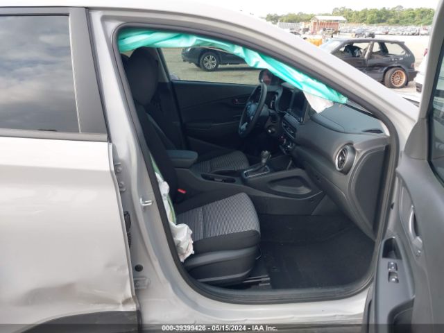 Photo 4 VIN: KM8K22AB1PU951398 - HYUNDAI KONA 