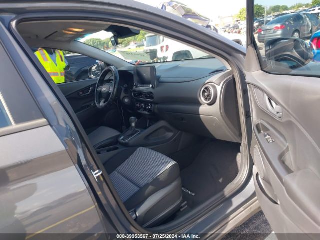 Photo 4 VIN: KM8K22AB2PU013880 - HYUNDAI KONA 