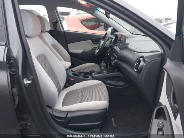 Photo 4 VIN: KM8K22AB3NU821135 - HYUNDAI KONA 